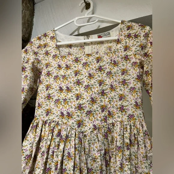Vintage Handmade Floral Midi Dress with Purple Accents - Picture 7 of 11